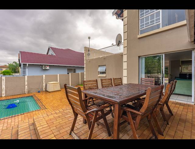 4 BEDROOM CLUSTER FOR SALE IN BROADACRES